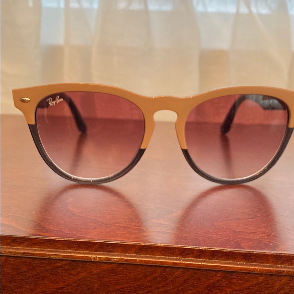 Ray-Ban Iris Tan and Brown gradient lenses Sunglasses